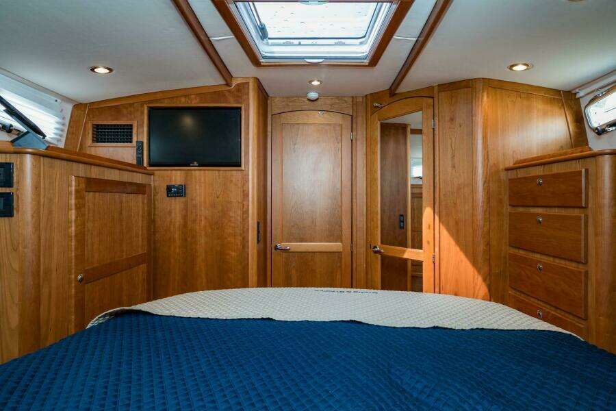 Stars  amp  Stripes 43ft Sabre Yacht For Sale