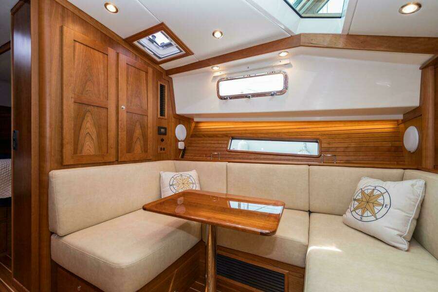 Stars  amp  Stripes 43ft Sabre Yacht For Sale