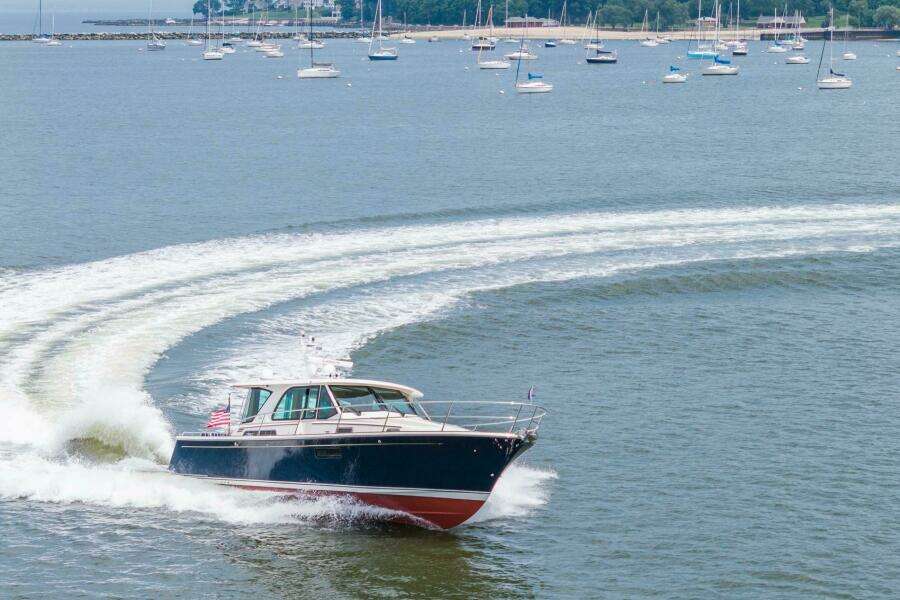 Stars  amp  Stripes 43ft Sabre Yacht For Sale