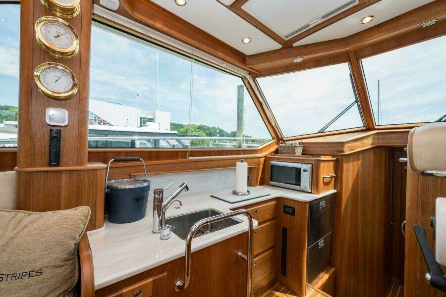 Stars  amp  Stripes 43ft Sabre Yacht For Sale