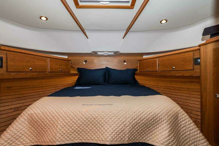 Stars  amp  Stripes 43ft Sabre Yacht For Sale