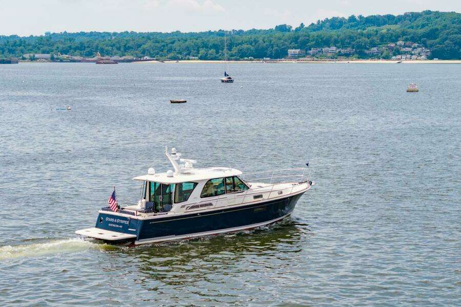 Stars  amp  Stripes 43ft Sabre Yacht For Sale
