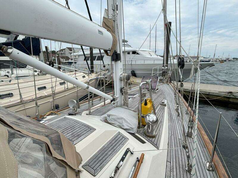 Mid Deck