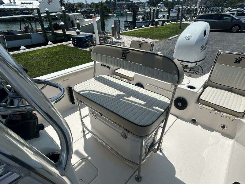 19ft Carolina Skiff Yacht For Sale
