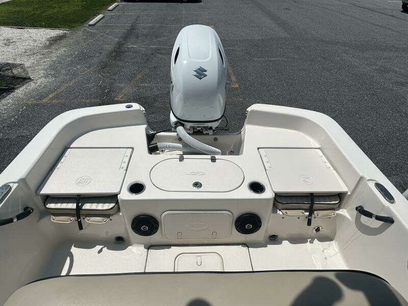 19ft Carolina Skiff Yacht For Sale