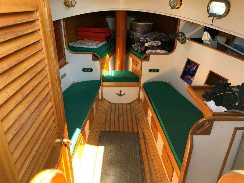 31ft Jarvis Newman Yacht For Sale