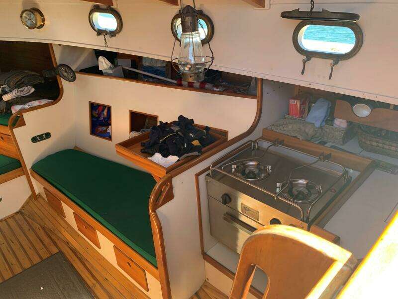 31ft Jarvis Newman Yacht For Sale