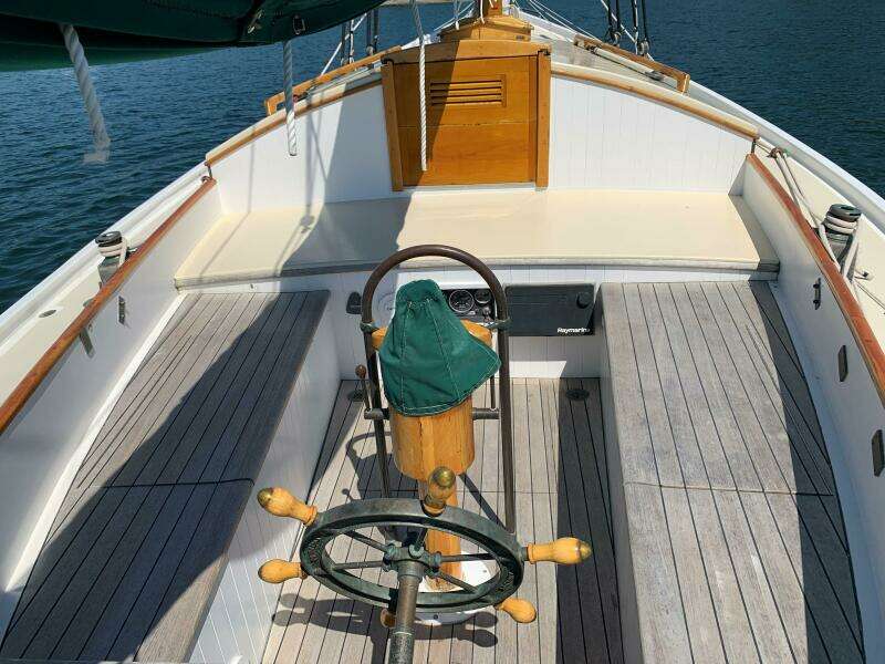 31ft Jarvis Newman Yacht For Sale