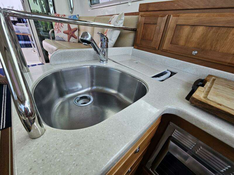 Liberty Call 38ft Back Cove Yacht For Sale
