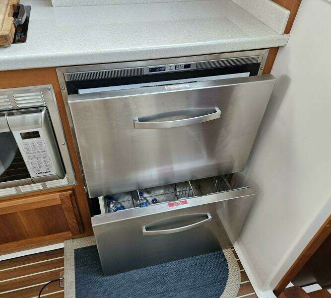 Liberty Call 38ft Back Cove Yacht For Sale