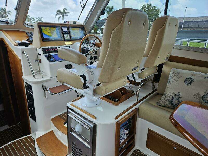 Liberty Call 38ft Back Cove Yacht For Sale