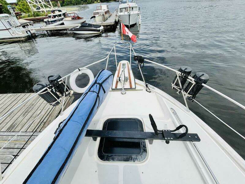 MISS DAISY 35ft President Yacht For Sale