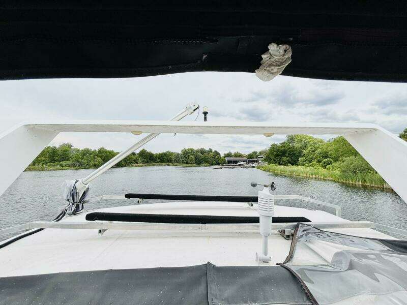 MISS DAISY 35ft President Yacht For Sale
