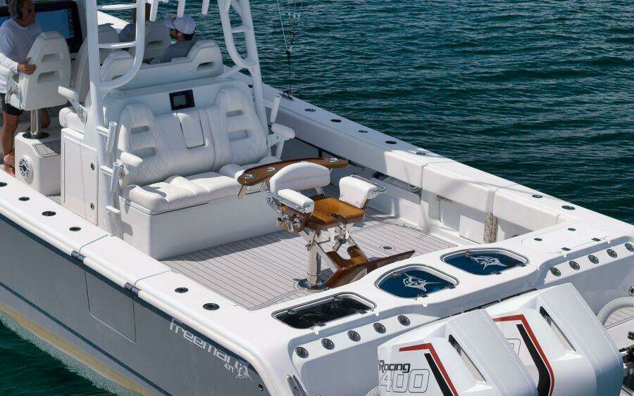 47ft Freeman Yacht For Sale