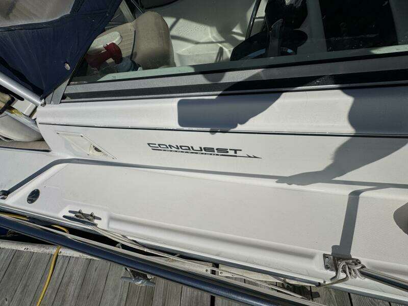28ft Boston Whaler Yacht For Sale