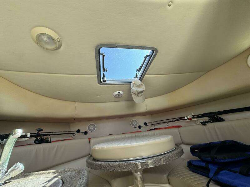 28ft Boston Whaler Yacht For Sale