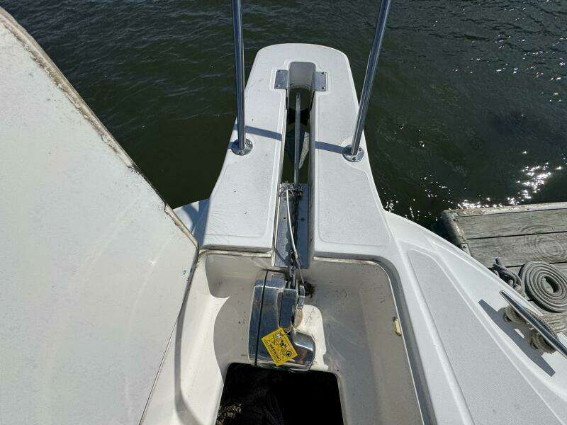 28ft Boston Whaler Yacht For Sale