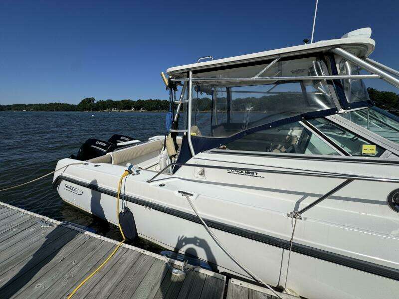 28ft Boston Whaler Yacht For Sale