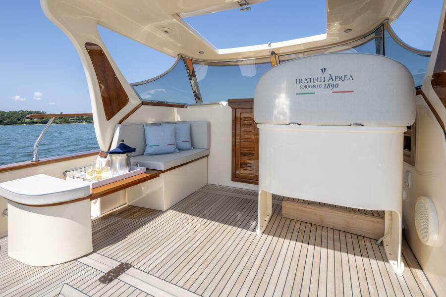 2022 Fratelli Aprea Sorrento 32 Hard Top