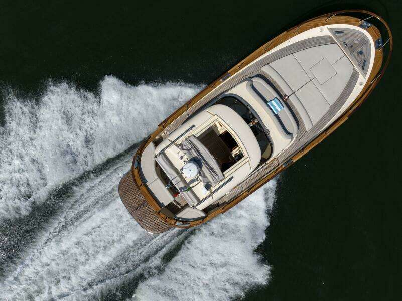 32ft Fratelli Aprea Yacht For Sale