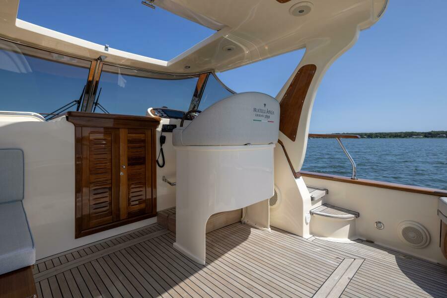 2022 Fratelli Aprea Sorrento 32 Hard Top
