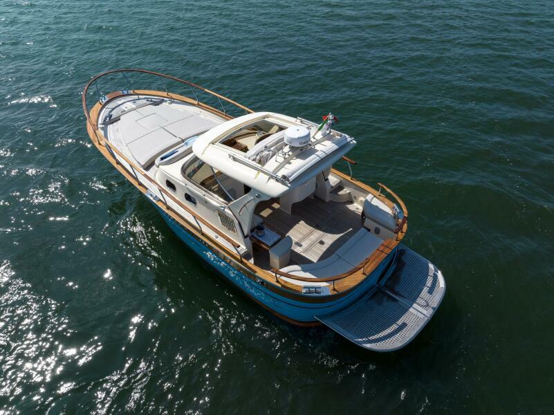 2022 Fratelli Aprea Sorrento 32 Hard Top
