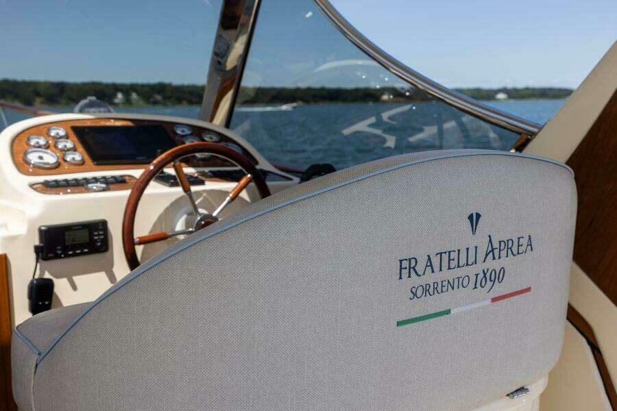 32ft Fratelli Aprea Yacht For Sale