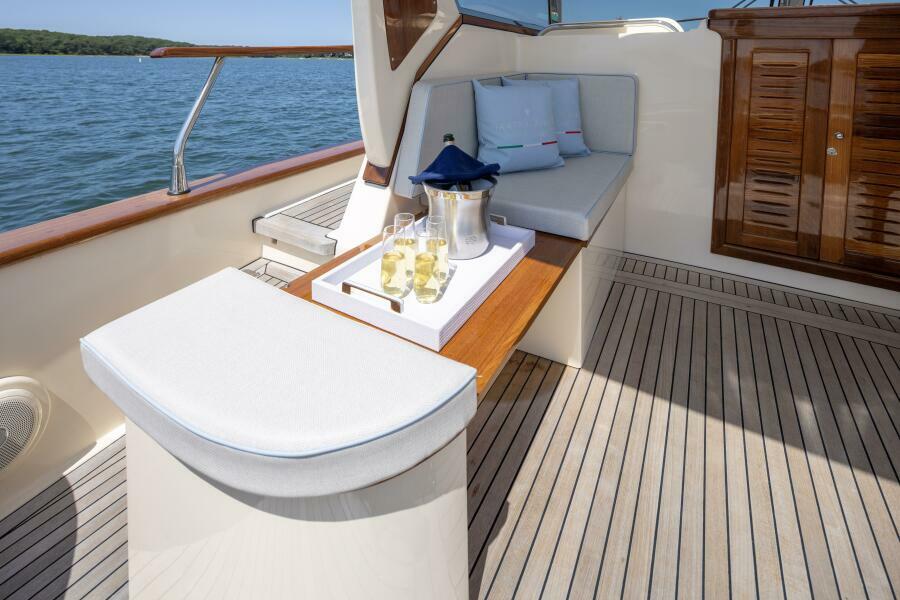 2022 Fratelli Aprea Sorrento 32 Hard Top