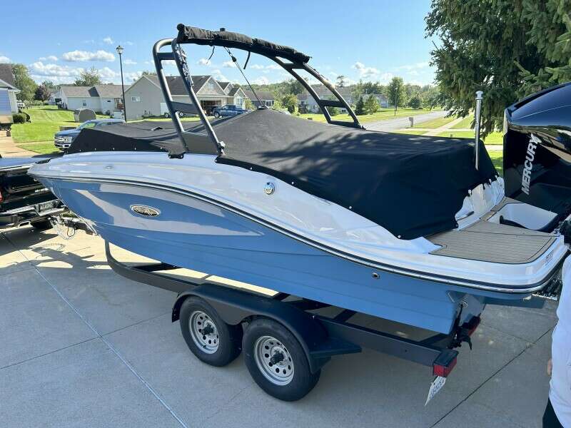 23ft Sea Ray Yacht For Sale