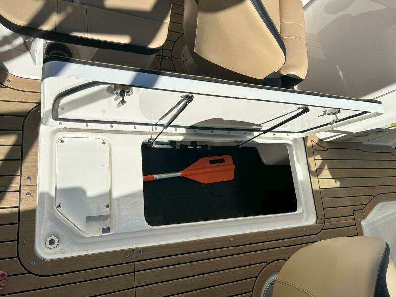 23ft Sea Ray Yacht For Sale