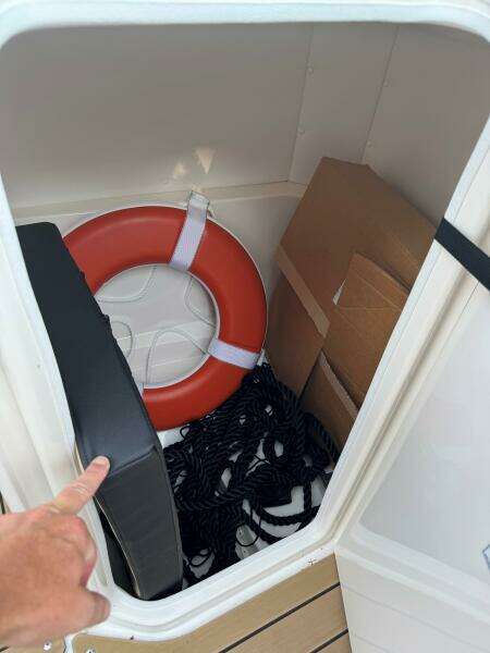 23ft Sea Ray Yacht For Sale