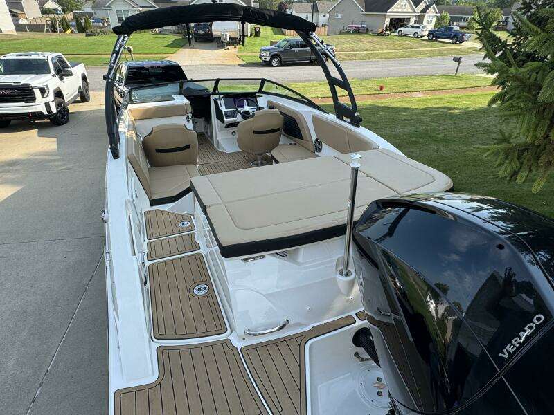 23ft Sea Ray Yacht For Sale
