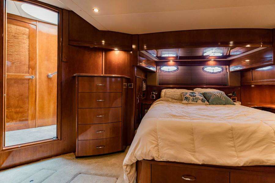 2004 Carver 56 Voyager Sonshine