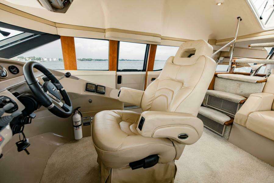 2004 Carver 56 Voyager Sonshine