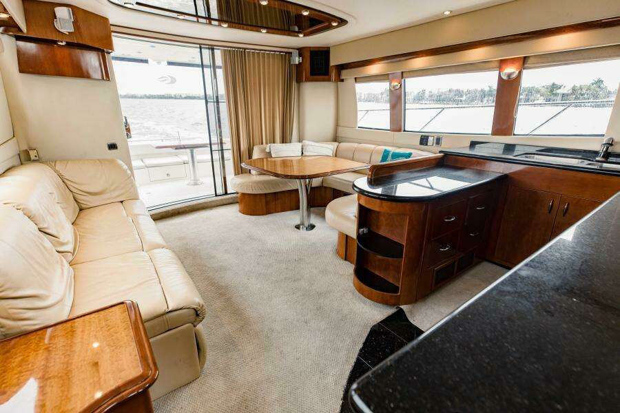 2004 Carver 56 Voyager Sonshine