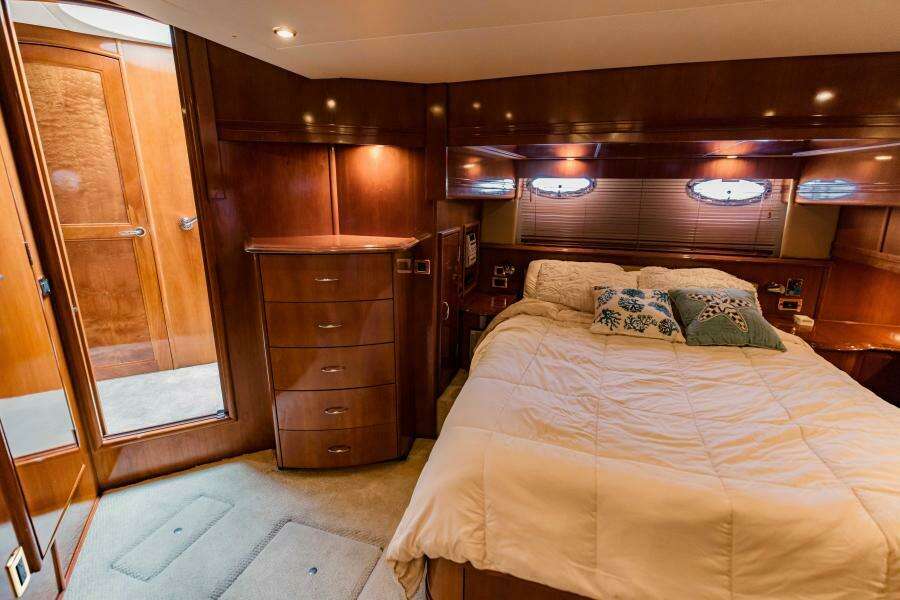 2004 Carver 56 Voyager Sonshine