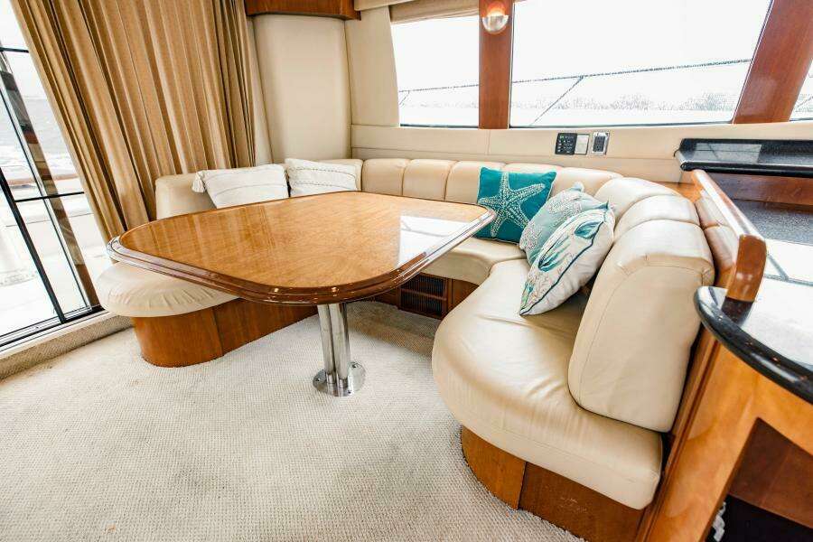 2004 Carver 56 Voyager Sonshine