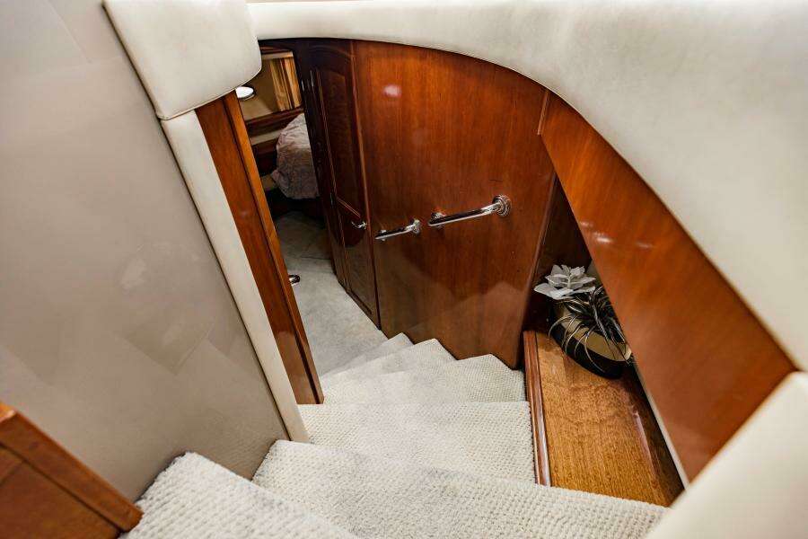 2004 Carver 56 Voyager Sonshine