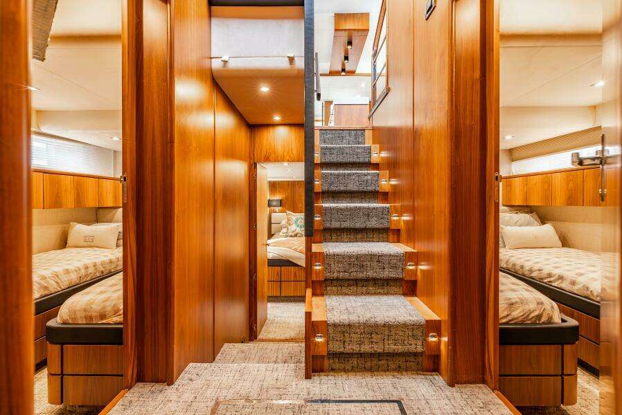 SEA HAMMOCK 78ft Fairline Yacht For Sale