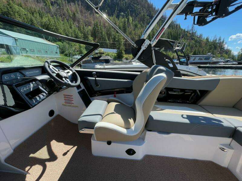 20ft Mastercraft Yacht For Sale
