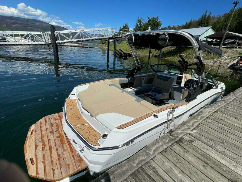 20ft Mastercraft Yacht For Sale