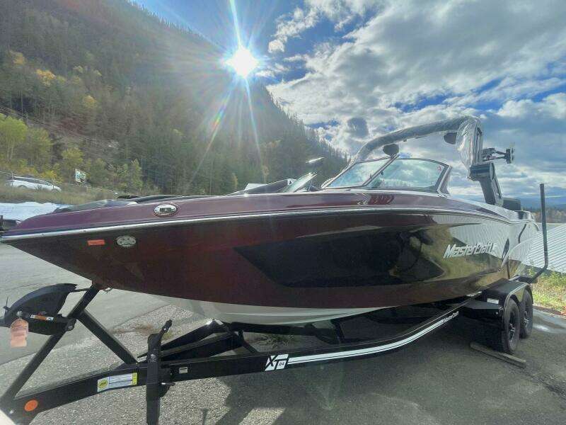 24ft Mastercraft Yacht For Sale