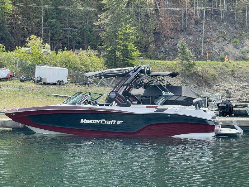 24ft Mastercraft Yacht For Sale