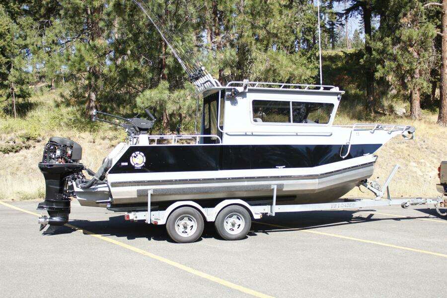 27ft ACB Yacht For Sale
