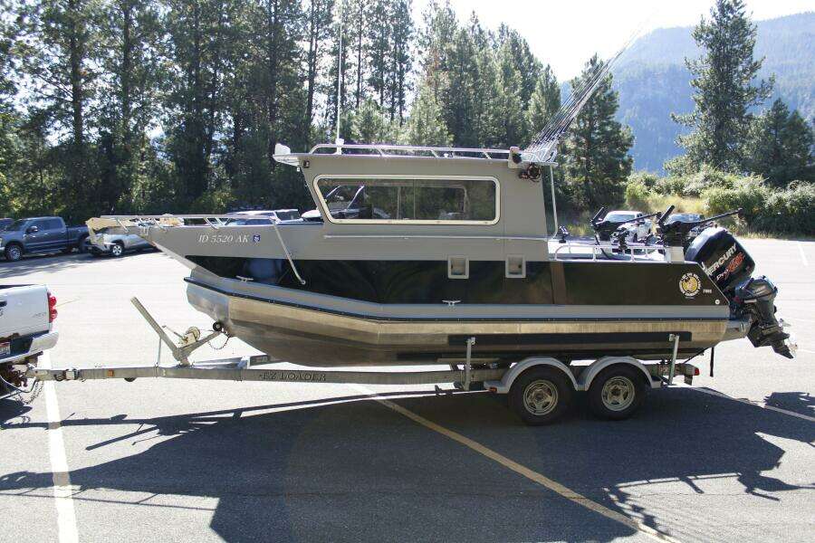 27ft ACB Yacht For Sale