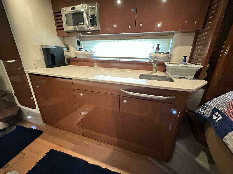 37ft Sea Ray Yacht For Sale