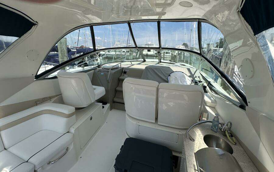 37ft Sea Ray Yacht For Sale