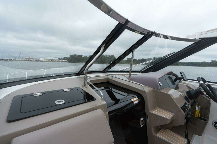 35ft Regal Yacht For Sale
