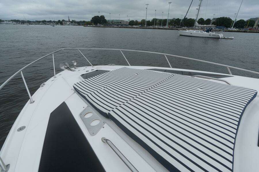 35ft Regal Yacht For Sale