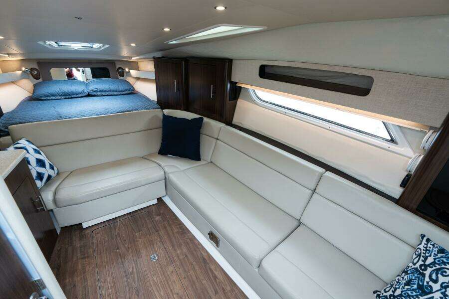 35ft Regal Yacht For Sale